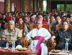 Bupati Sintang Hadiri Perayaan Natal 2024 dan Tahun Baru 2025 Warga Hikayo