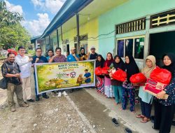 Ramadhan Jadi Saksi, PT Duta Agro Prima dan Jurnalis Sintang Sapa Dhuafa dengan Berbagi