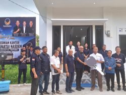 NasDem Sintang Resmikan Kantor Baru dan Serahkan Ambulans