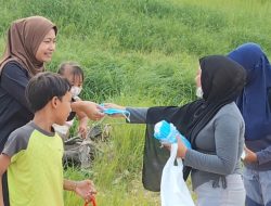 Masyarakat Sipil Sintang Bergerak, Bagikan 4.500 Masker untuk Warga