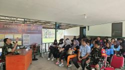 Tim Mabes TNI Sosialisasikan Pencegahan Karhutla kepada Warga Kelurahan Alay Sintang