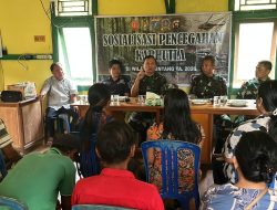 Tim Penyuluh Mabes TNI Ajak Warga Ambalau Hentikan Buka Lahan dengan Membakar