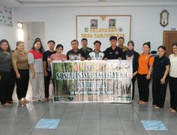 Tim Mabes TNI Ajak  Warga dan Mahasiswa Cegah Karhutla di Sepauk