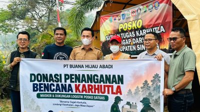 PT BHA Salurkan Bantuan Logistik untuk Satgas Karhutla Sintang