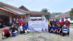 Lawan Dampak Asap Karhutla, Nakertrans Sintang Bagikan 800 Masker