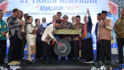 Pukul Gong 7 Kali, Bupati Sintang Buka Perayaan HUT Ke 21 HIMPAUDI Tingkat Provinsi Kalbar
